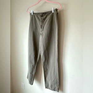 Women's Straight Leg Pants in Gray
